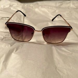 Brand New Nanette sunglasses without case